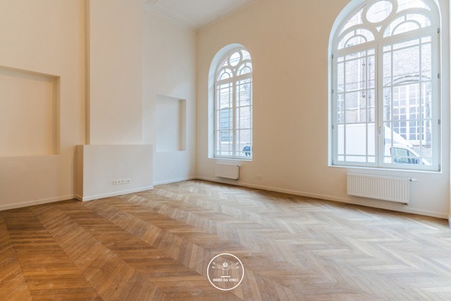 Academie - Stilus F0.01