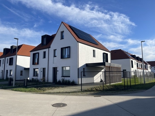 Bruggenhoofdstraat 12