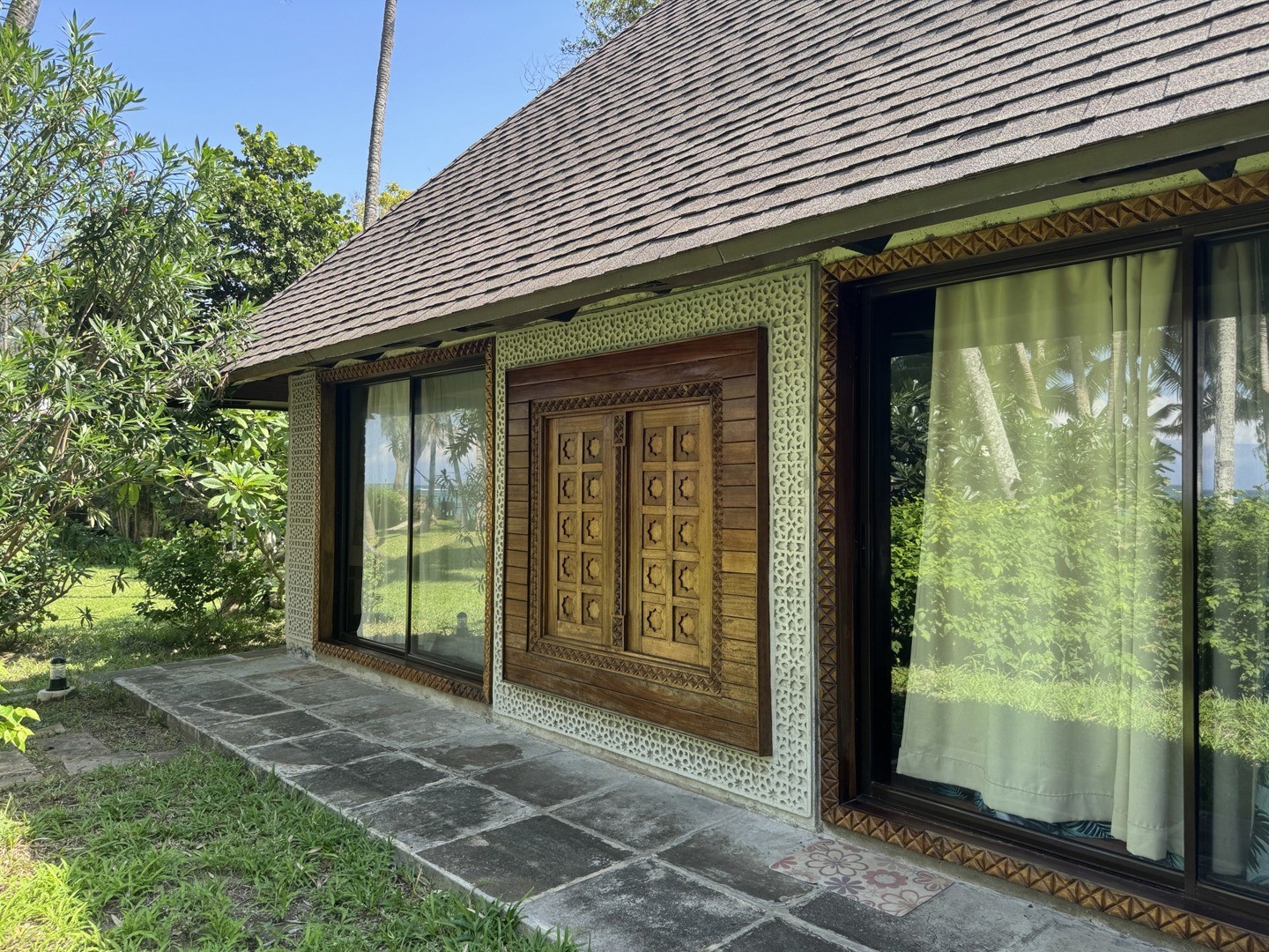 Beach Villa in Kenya 5