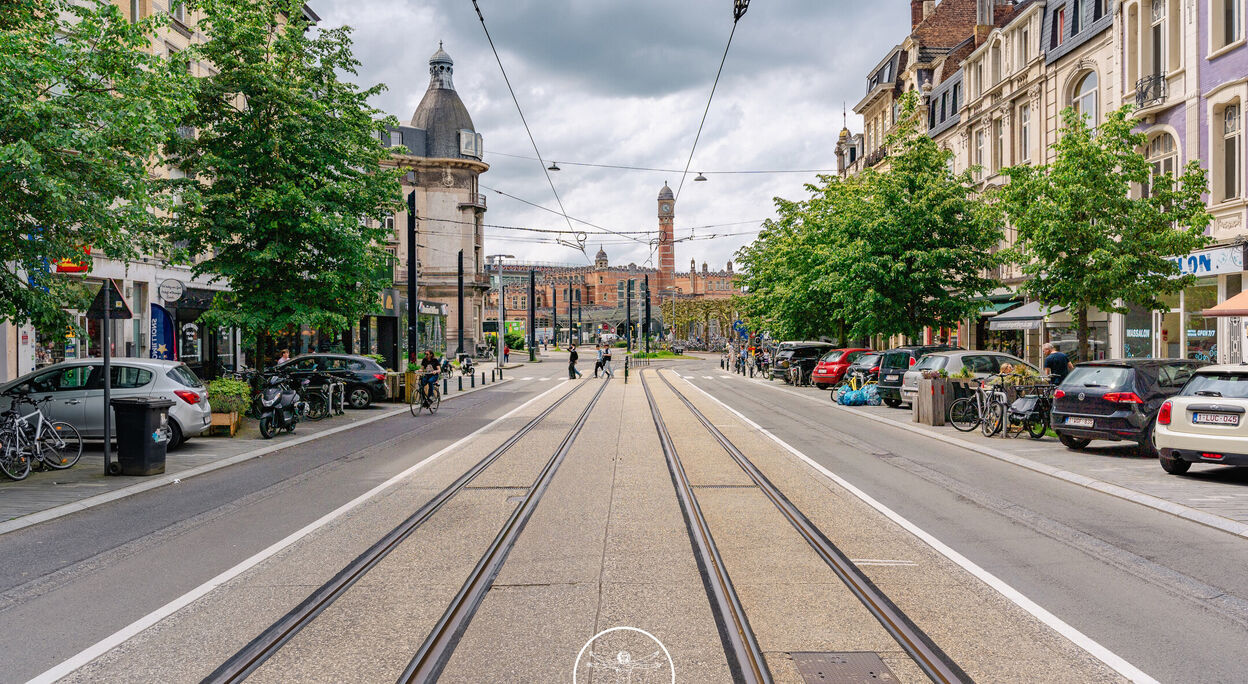 Handelsruimte met ruime kelder aan station Gent-Sint-Pieters