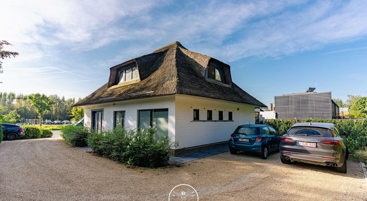 Gebouw voor gemengd gebruik te koop in Sint-Martens-Latem