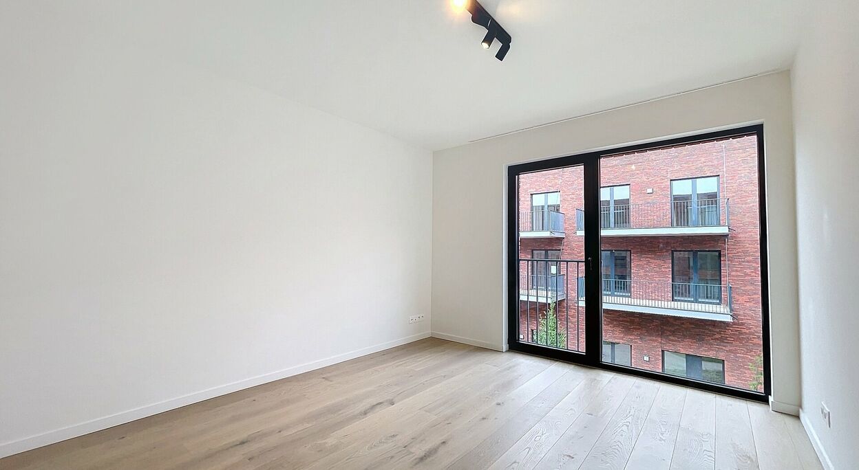 Gelijkvloerse verdieping te koop in Gent