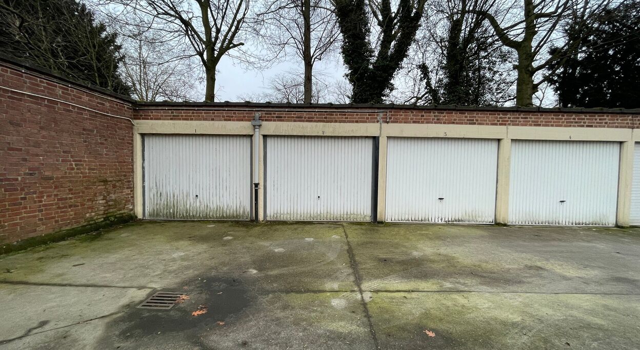 Gesloten garagebox te koop in Gent