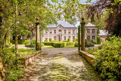 Kasteel du Grand Châtelet op een prachtig domein in Celles